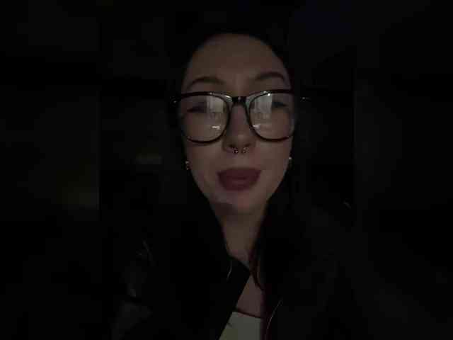 BustyLina webcam