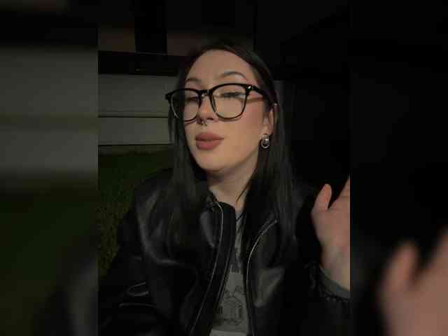 BustyLina
