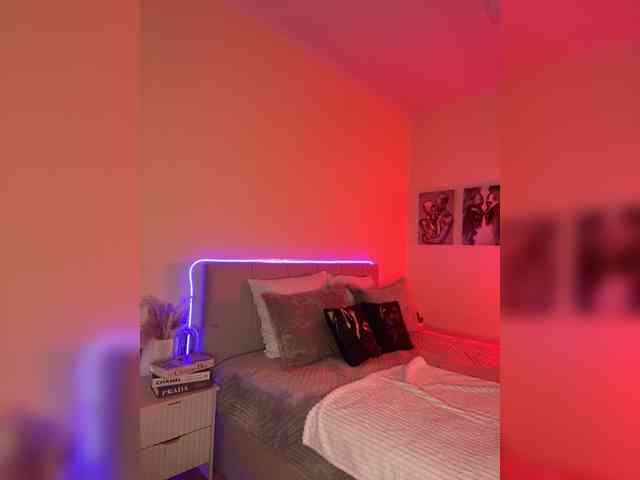 BustyLina webcam