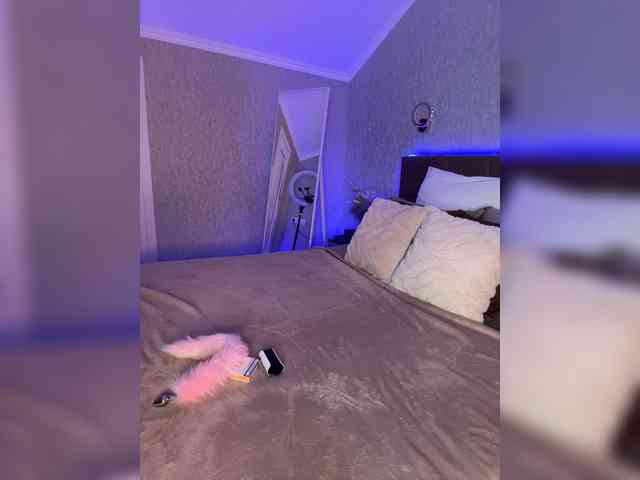 BustyLina webcam