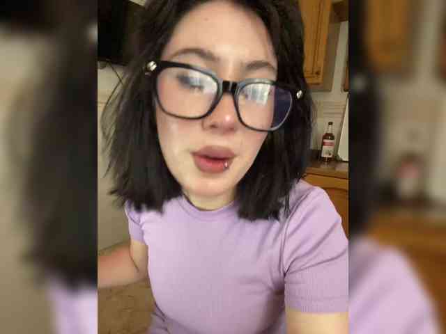 BustyLina webcam