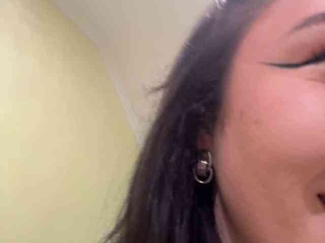 BustyLina webcam