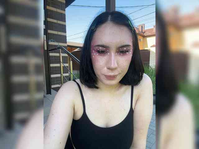 BustyLina webcam
