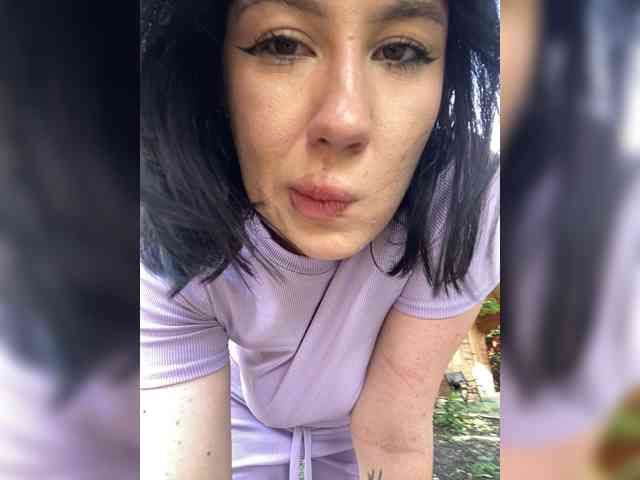 BustyLina webcam