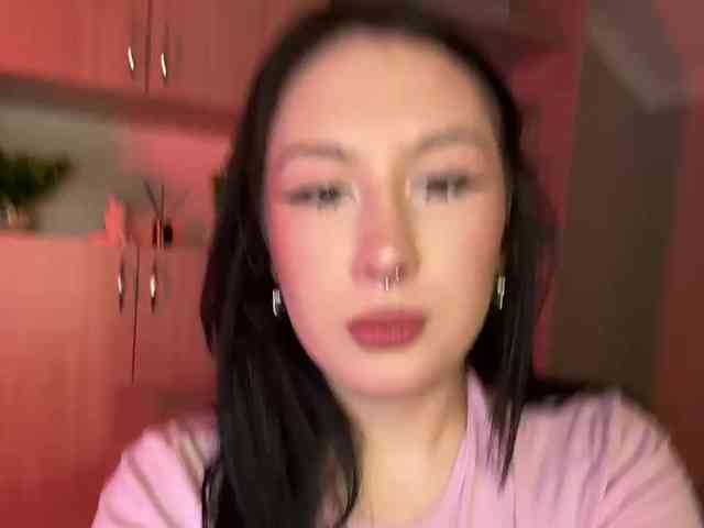 BustyLina webcam