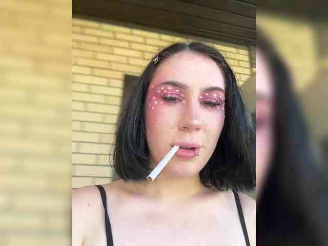 Модель: BustyLina