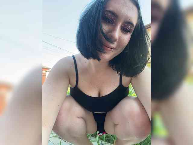 Модель: BustyLina