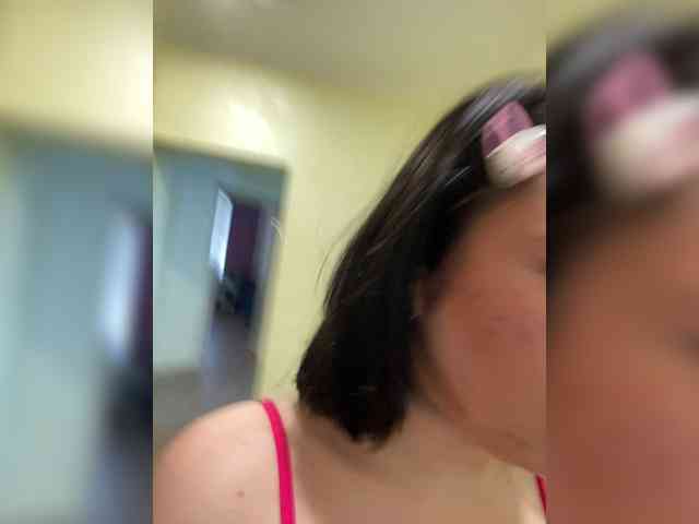 BustyLina webcam
