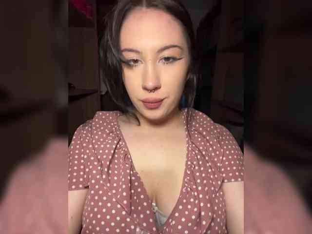 BustyLina webcam
