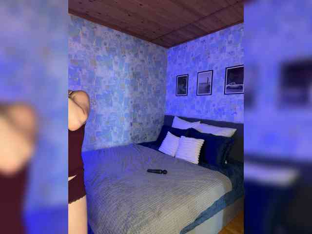 BustyLina webcam