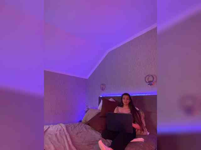 BustyLina webcam