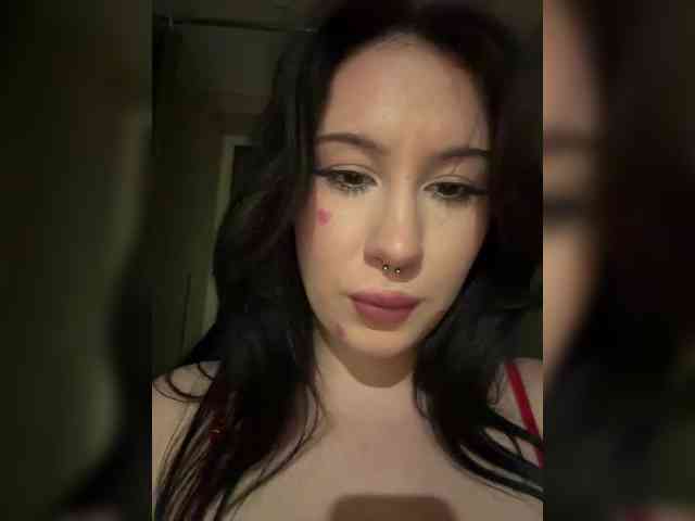 BustyLina webcam