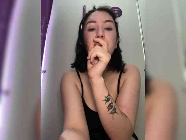 CurvyWoman-