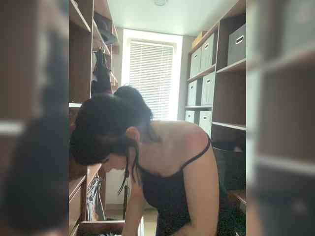 BustyLina webcam
