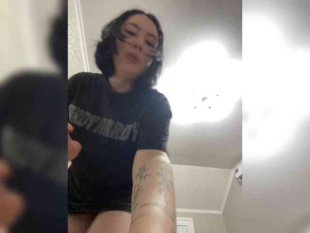 BustyLina webcam