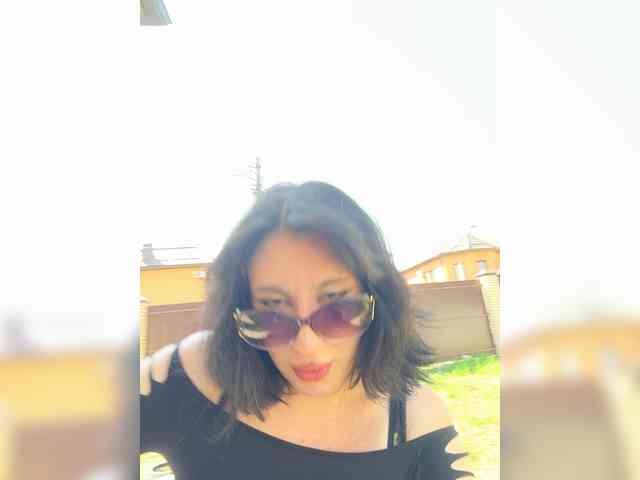 BustyLina webcam