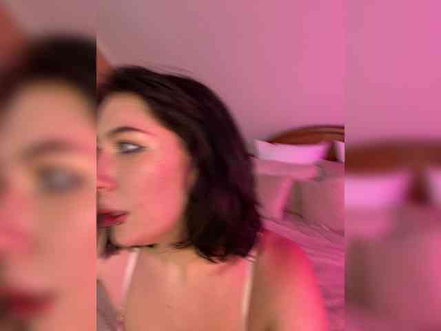 BustyLina webcam