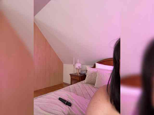 BustyLina webcam