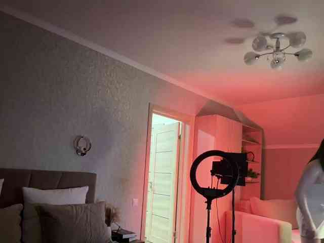 BustyLina webcam