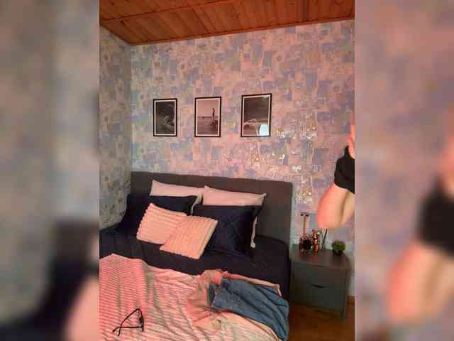 BustyLina webcam