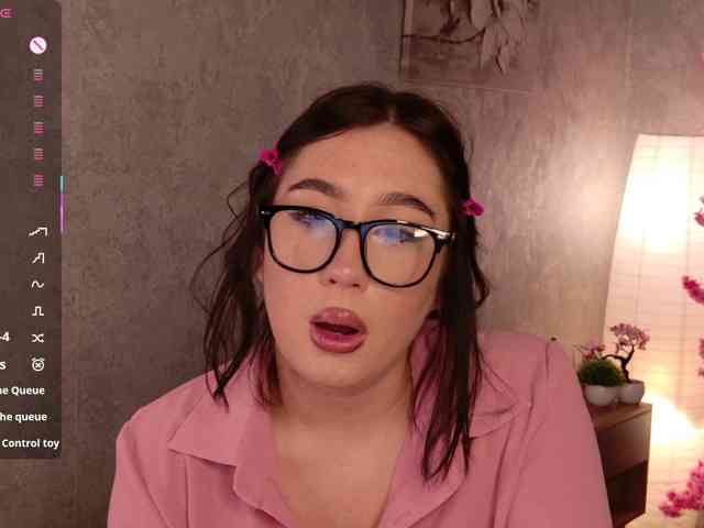 CurvyWoman-