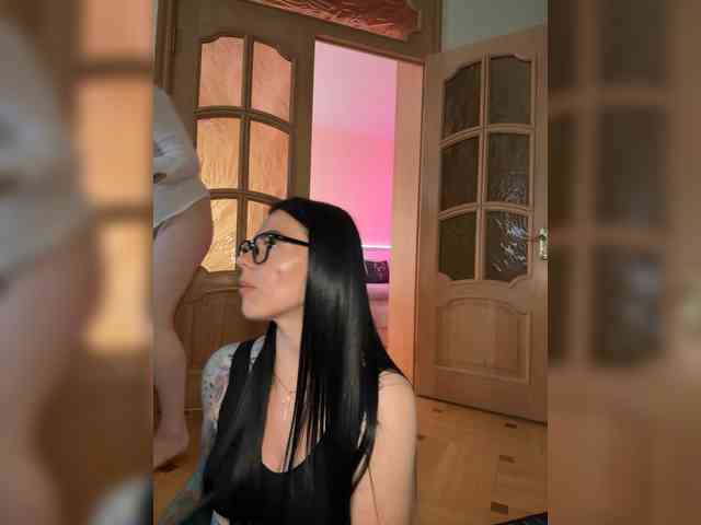 BustyLina webcam