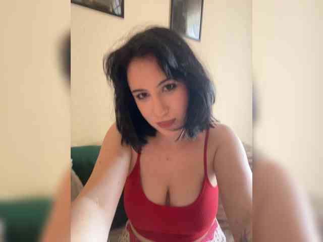 Model: BustyLina