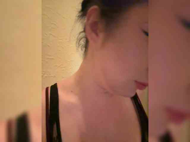 BustyLina webcam