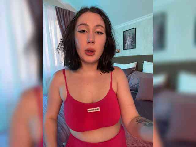 BustyLina webcam