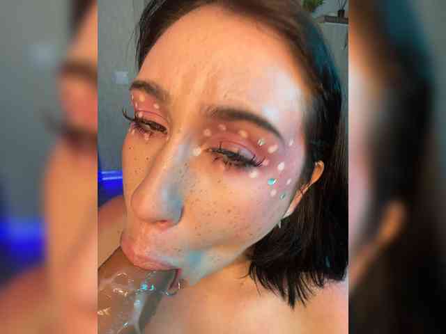 BustyLina webcam
