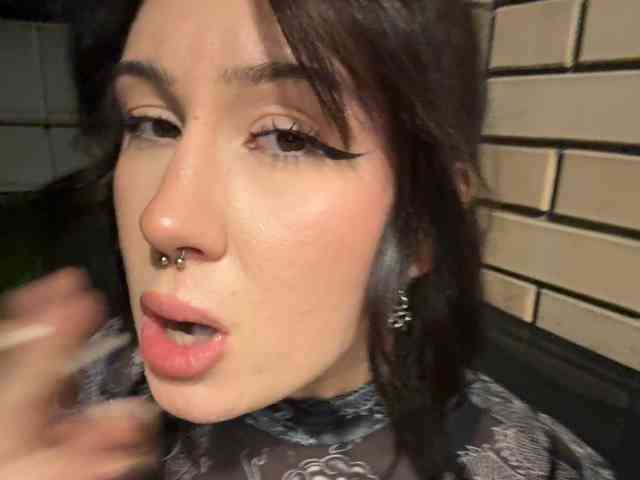 BustyLina webcam