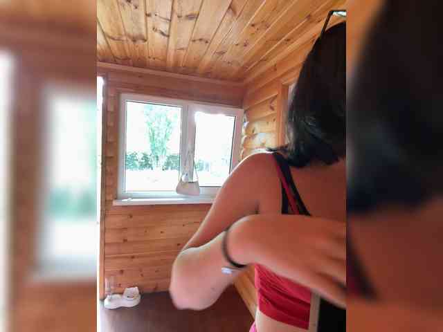 BustyLina webcam