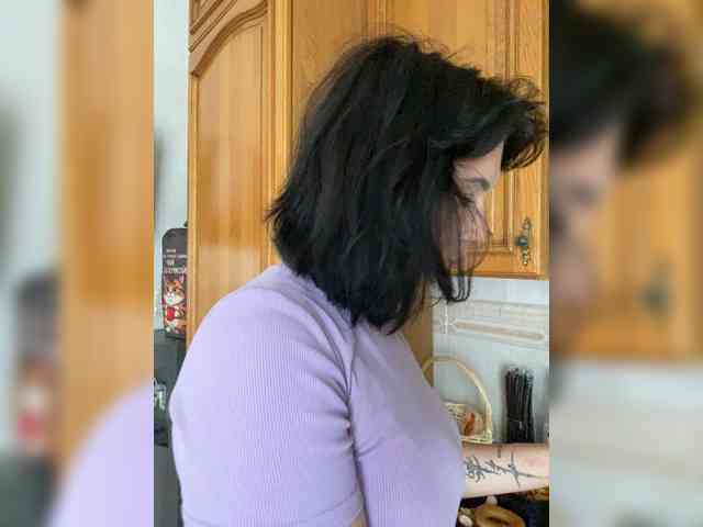 BustyLina webcam