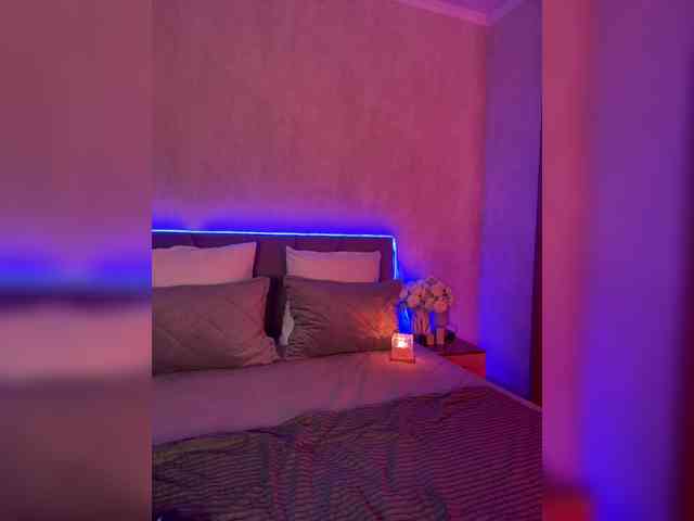 BustyLina webcam