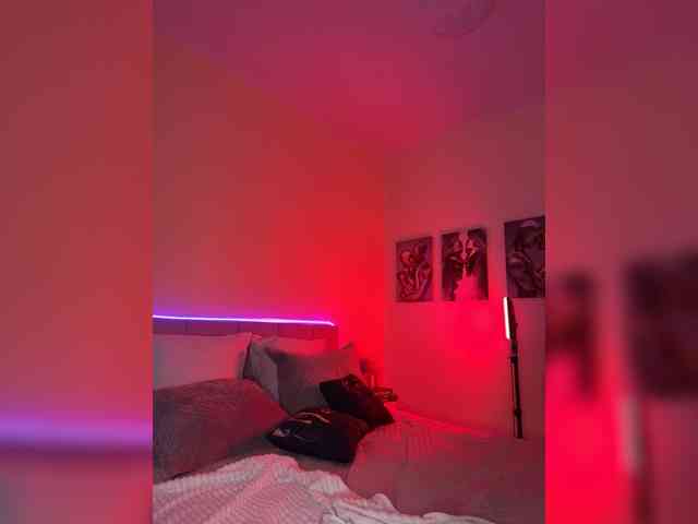 BustyLina webcam