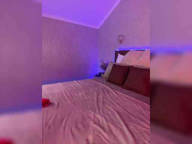 BustyLina webcam