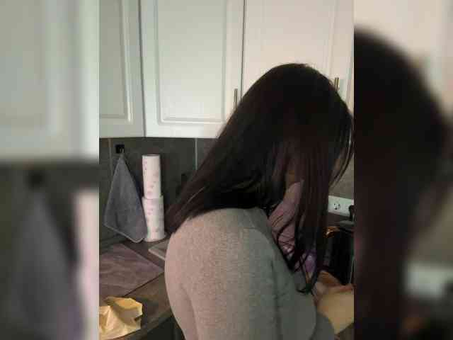 BustyLina webcam