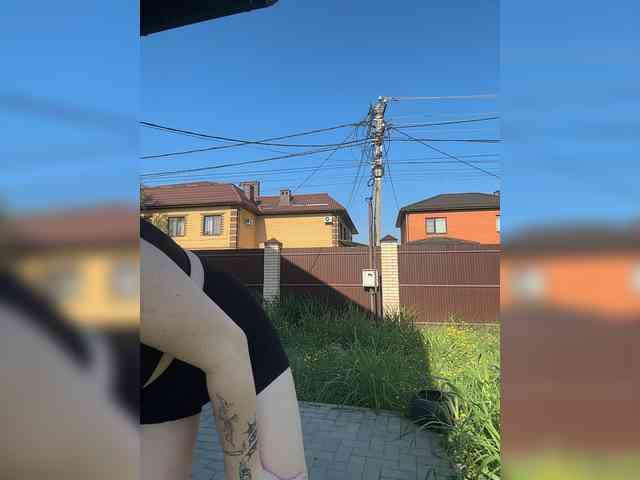 BustyLina webcam