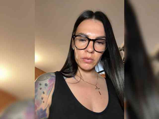 BustyLina webcam