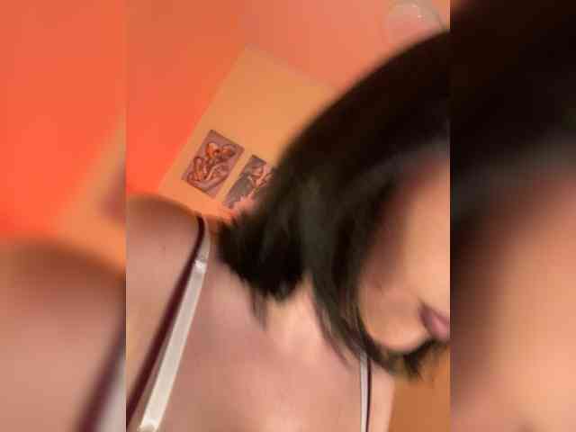 CurvyWoman-