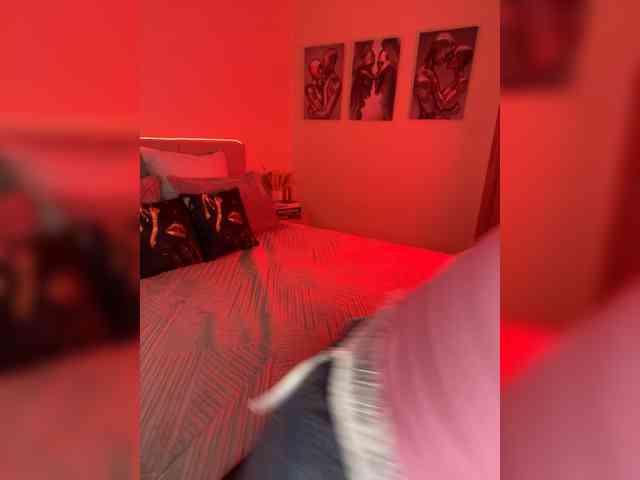 BustyLina webcam