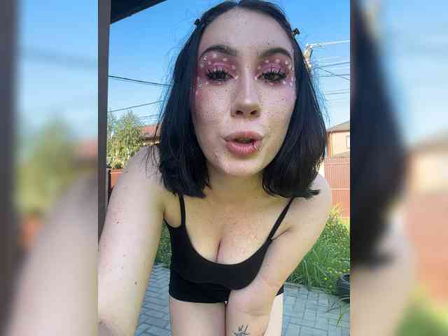 Модель: BustyLina