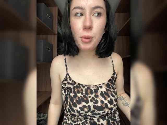 BustyLina webcam