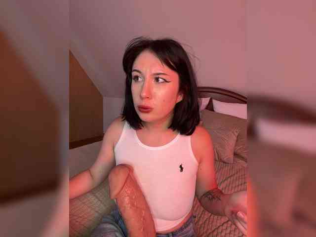 BustyLina webcam
