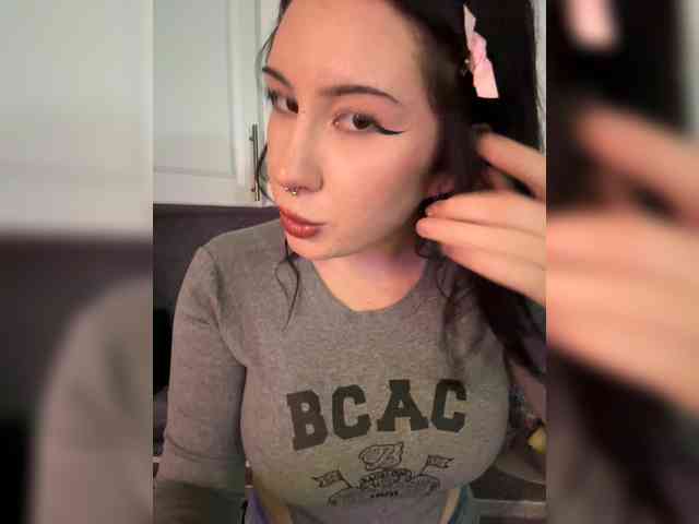 BustyLina webcam