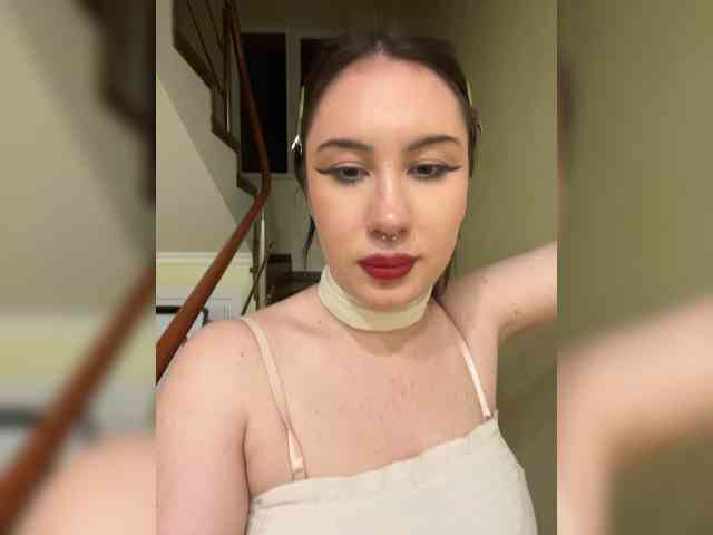 BustyLina webcam