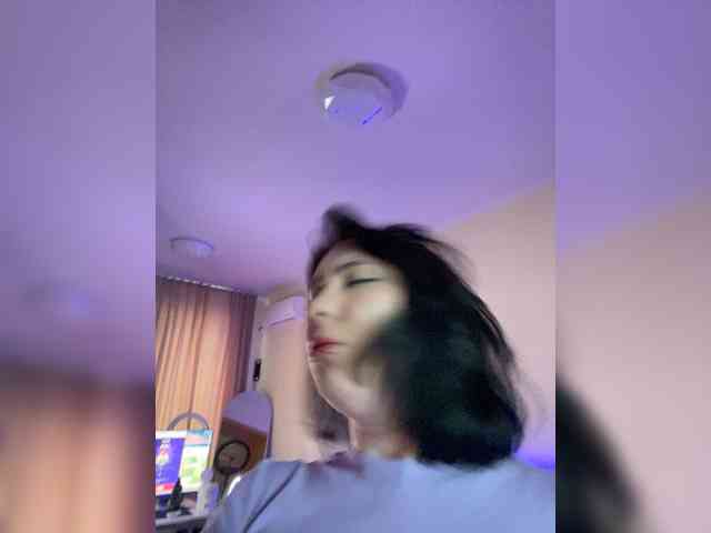 BustyLina webcam
