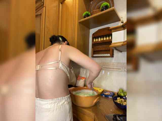 BustyLina webcam