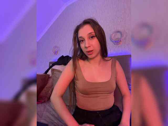 Модель: BustyLina
