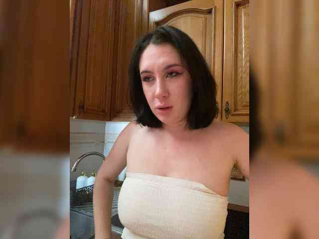 BustyLina webcam